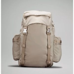 Lululemon Wunderlust Backpack 25L